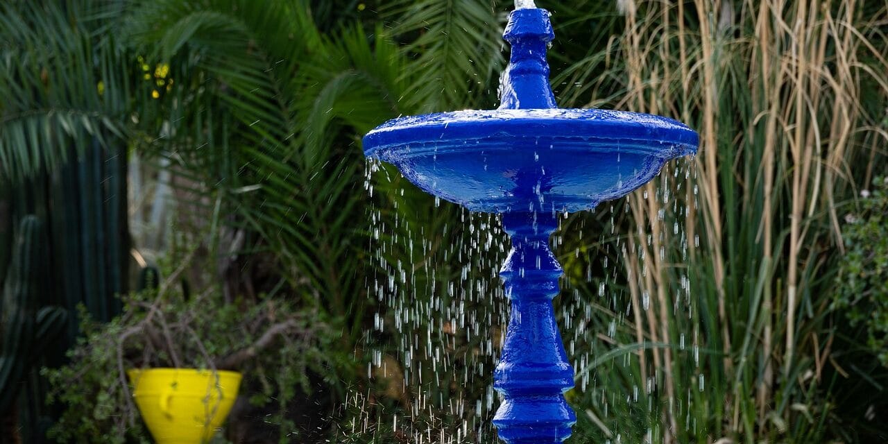 Quelques astuces pour utiliser le bleu Majorelle en décoration